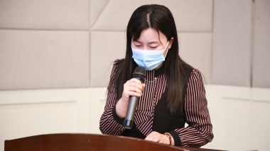 监票人公布投票结果